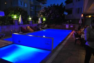 Swimming pool sa o malapit sa Benna Hotel