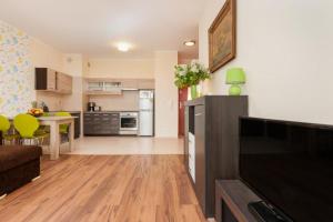 Kuchyňa alebo kuchynka v ubytovaní Apartamenty Platan