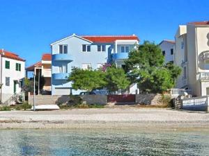 Fotografie z fotogalerie ubytování Apartment Veljko v destinaci Brodarica + 7 fotografií