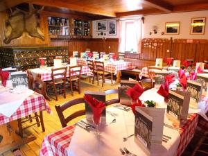 Restaurace v ubytování PLANINSKA KOČA NA GOZDU