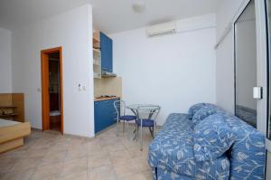 Kuchyň nebo kuchyňský kout v ubytování Apartments Jure
