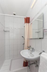 Et badeværelse på Rooms Vlahovic