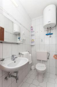 Et badeværelse på Rooms Vlahovic
