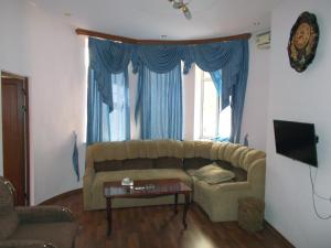 Manand Hotel的休息区