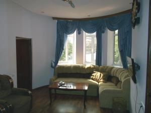 Manand Hotel的休息区