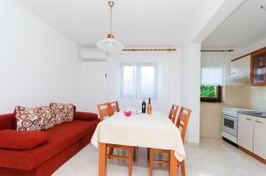 Kuchyň nebo kuchyňský kout v ubytování Apartment Marija + 13 fotografií