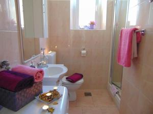 Koupelna v ubytování Apartment Rajka + 25 fotografií