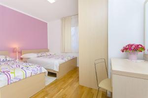 Posteľ alebo postele v izbe v ubytovaní Villa Vesa + 36 fotografií