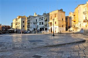 Gallery image of castle apartment in Bari