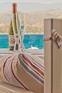 Nápoje v ubytování Nereus Luxurious Suites