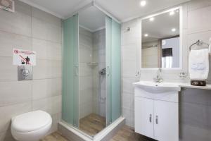 Kúpeľňa v ubytovaní Vlycha Beach Apartments