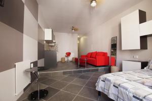 Postel nebo postele na pokoji v ubytování Trendy Living in Monastiraki