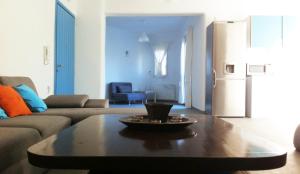 Posezení v ubytování Evriali Beachfront + 11 fotografií