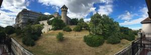 Vonkajšia záhrada v ubytovaní Castel view apartment