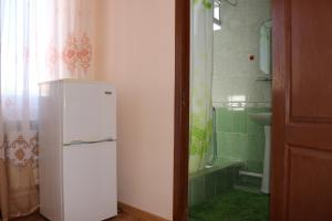 Ett badrum på Гостевой дом "Kalinka"