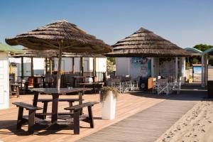 A restaurant or other place to eat at Laguna Palace Hotel Grado