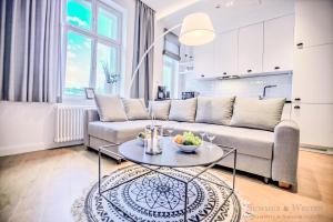 Posedenie v ubytovaní Family Luxury Wonder Heaven Apartment, 50m to M Cassino, first with 3 badrooms&studio, second with 2 badrooms&studio, parking w cenie