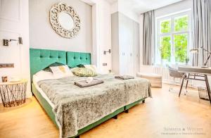 Postel nebo postele na pokoji v ubytování Family Luxury Wonder Heaven Apartment, 50m to M Cassino, first with 3 badrooms&studio, second with 2 badrooms&studio, parking w cenie