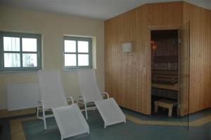 Gallery image of Ferienhaus-mit-Schwimmbad-Sauna in Göhren