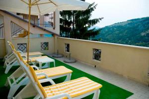 Nespecifikovaný výhled na hory nebo výhled na hory při pohledu z hotelu + 5 fotografií