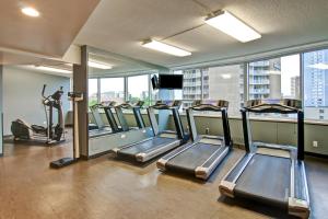 Het fitnesscentrum en/of fitnessfaciliteiten van Chateau Lacombe Hotel