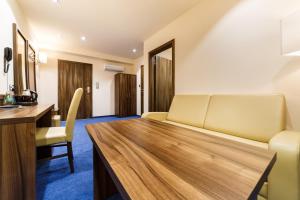 Hotel Sanvit Lake Resort & Spa的休息区
