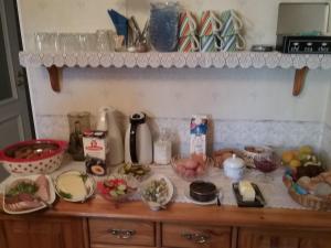 Jídlo v penzionu nebo okolí + 15 fotografií