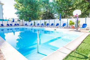 Poolen vid eller i närheten av Hotel Massimo Resort