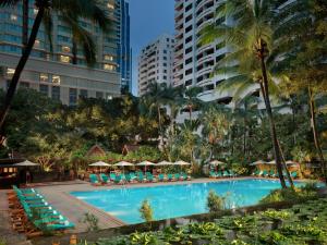 曼谷暹罗安纳塔拉酒店游泳池或附近泳池