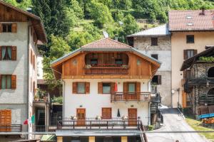 Budova, kde se apartmán nachází + 27 fotografií