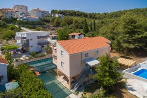 Bazén v ubytování Apartment Krželj nebo v jeho okolí