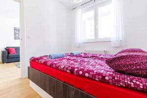 Posteľ alebo postele v izbe v ubytovaní Flexible SelfCheckIns 9 - Zagreb - Garage - Electric vehicle ccharger - Loggia - New - Apartments Repinc 9