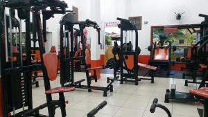 Fitness centrum a/nebo fitness zařízení v ubytování Pousada H&D + 14 fotografií
