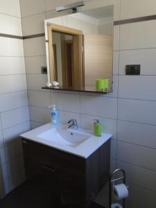 Kopalnica v nastanitvi Apartma Jezero