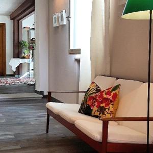 Khu vực ghế ngồi tại Villa Borgo Duino