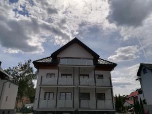 Budova, v ktorej sa apartmánový hotel nachádza