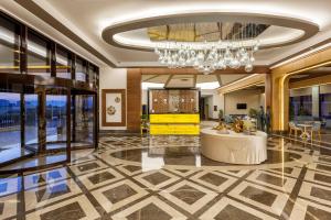 منتجع وسبا غلامور في سيدي: بهو فندق مع ثريا +149 صورة