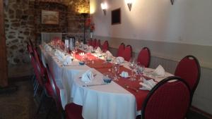 Fotografie z fotogalerie ubytování Hôtel Restaurant L'Ecrevisse v destinaci Thizy-les-Bourgs