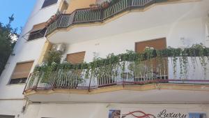 Balkón nebo terasa v ubytování Sorrento Flower Rooms + 16 fotografií