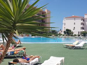 The swimming pool at or close to Los Cristianos to enjoy, relax and live the ocean!