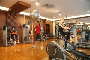 Fitness centrum a/nebo fitness zařízení v ubytování Hotel Aleksandar