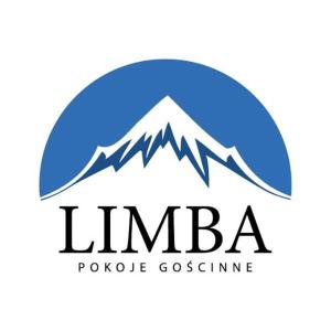 una plantilla de logotipo de montaña con cielo azul y montañas en Limba en Bukowina Tatrzańska