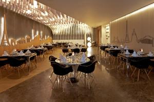Restaurace v ubytování Delphin Imperial Lara