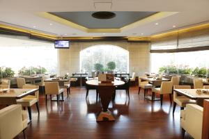 Restaurace v ubytování ParkTower Suites