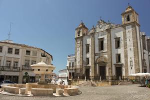 Imagen de la galería de Casa Becco dos Assucares, com free garagem - Centro Histórico, en Évora