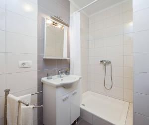 Koupelna v ubytování Apartment Krželj