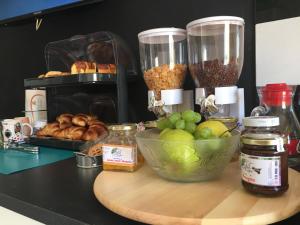 Jedlo v ubytovaní bed & breakfast alebo blízkom okolí