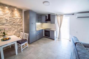 Kuchyňa alebo kuchynka v ubytovaní Emma appartment