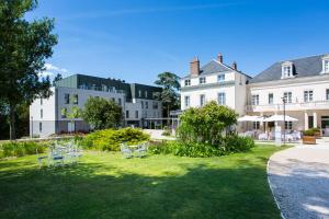 Château Belmont Tours by The Crest Collection外面的花园