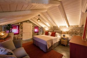 Ένα ή περισσότερα κρεβάτια σε δωμάτιο στο North Point Rooms +95 φωτογραφίες
